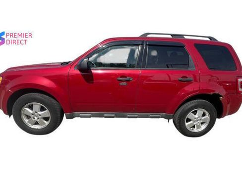 Used 2011 Ford Escape XLT w/ 201A Rapid Spec Order Code AWD/4WD image 2