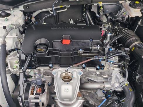 Used 2025 Honda HR-V LX image 20