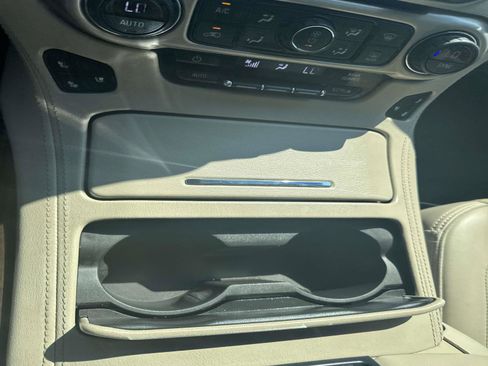 Used 2019 GMC Yukon Denali w/ Denali Ultimate Package image 26