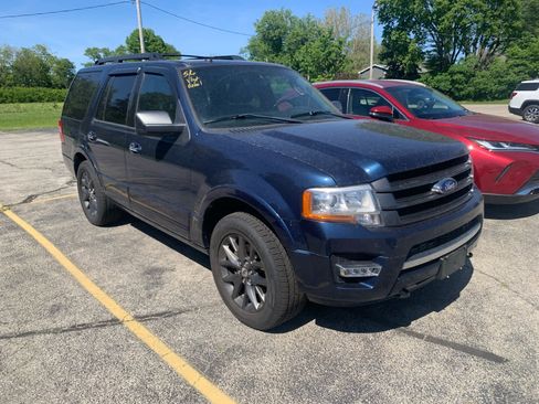 Used 2017 Ford Expedition Limited w/ Equipment Group 301A AWD/4WD image 4