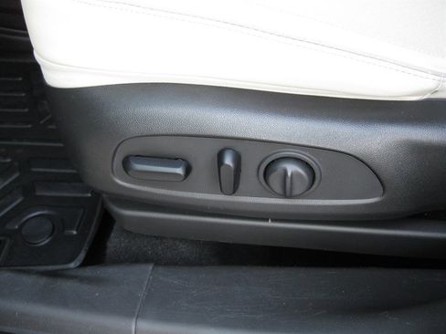 Used 2020 Buick Encore GX Select image 14