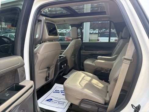 Used 2021 Ford Expedition Limited image 13