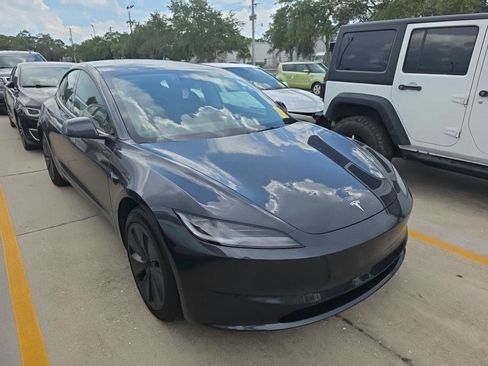 Used 2025 Tesla Model 3 Long Range RWD image 3