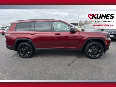 Used 2023 Jeep Grand Cherokee L Laredo image 4