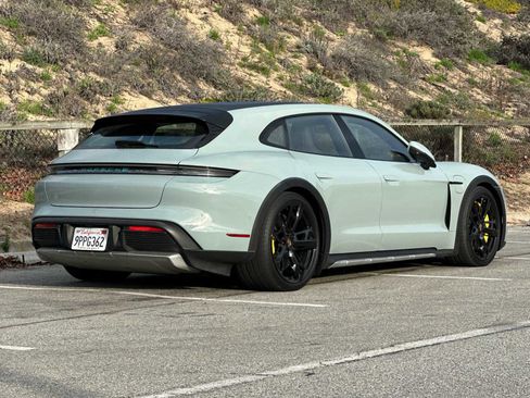 Certified 2025 Porsche Taycan 4S image 7