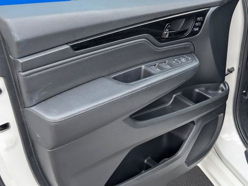 Used 2023 Honda Odyssey Touring image 15