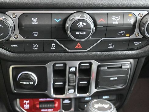 New 2025 Jeep Wrangler Unlimited Sport AWD/4WD image 25