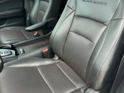 Used 2023 Honda Ridgeline Black Edition image 11