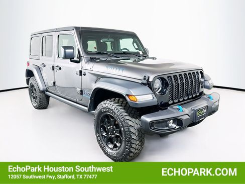 Used 2023 Jeep Wrangler Unlimited w/ Convenience Group AWD/4WD image 1