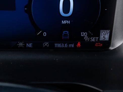 Used 2025 Ford F150 Lariat w/ Equipment Group 502A High image 21