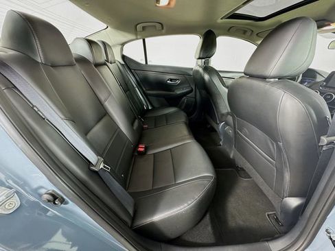 Used 2025 Nissan Sentra SR w/ SR Premium Package FWD image 31