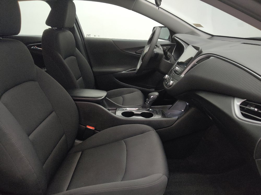 Used 2025 Chevrolet Malibu LS FWD image 21