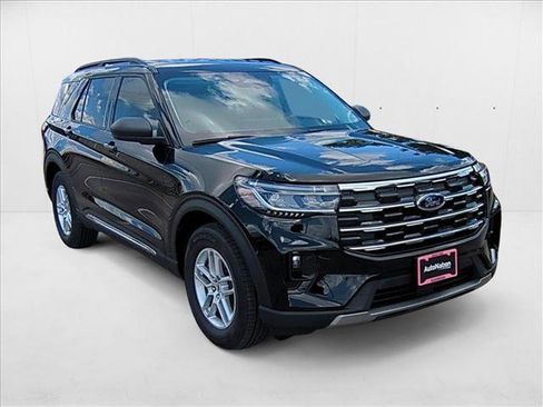 New 2025 Ford Explorer Active w/ Active Comfort Package image 6