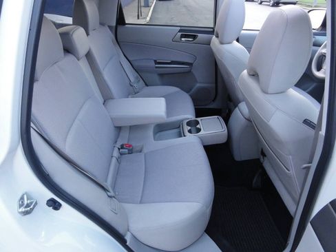 Used 2013 Subaru Forester 2.5X Premium w/ All-Weather Plus Pkg AWD/4WD image 38