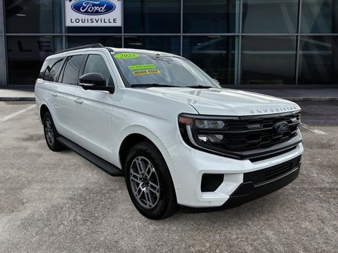 Used 2025 Ford Expedition Max Active AWD/4WD image 18