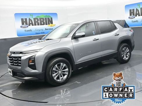 Used 2025 Chevrolet Equinox LT image 1