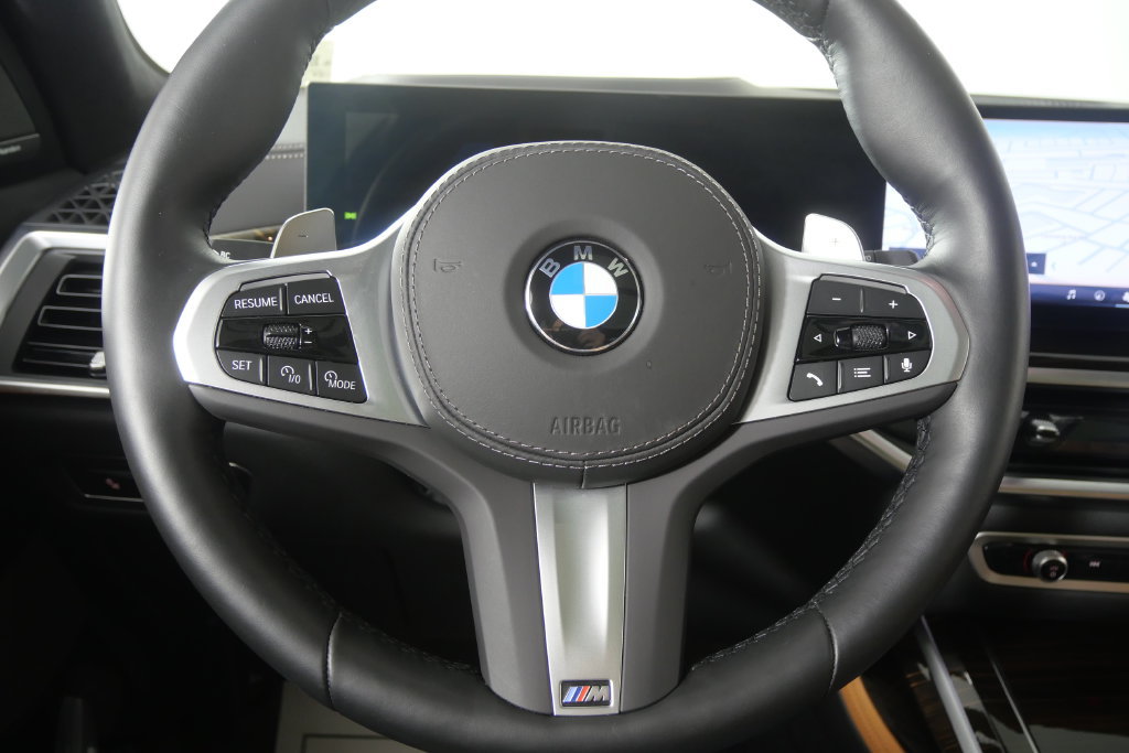 Certified 2026 BMW X7 xDrive40i w/ Dynamic Handling Package AWD/4WD image 21