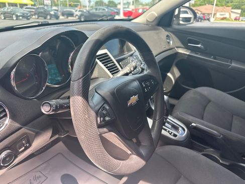 Used 2016 Chevrolet Cruze LT w/ Sun And Sound Package FWD image 24