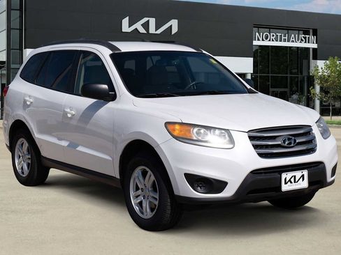 Used 2012 Hyundai Santa Fe GLS image 8