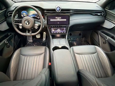 Used 2023 Maserati Grecale Modena image 16