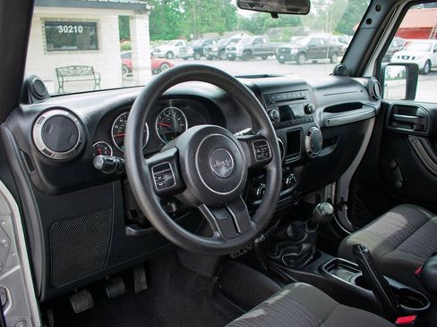 Used 2012 Jeep Wrangler Sport AWD/4WD image 15