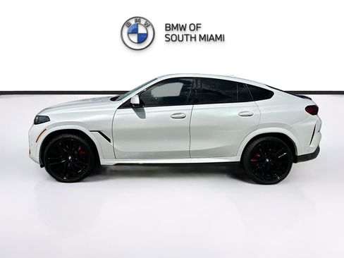 Certified 2025 BMW X6 xDrive40i w/ Premium Package AWD/4WD image 4