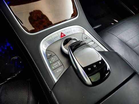 Used 2015 Mercedes-Benz S 550 4MATIC Sedan image 19