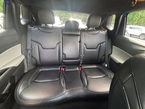 Used 2025 Jeep Compass Limited AWD/4WD image 37