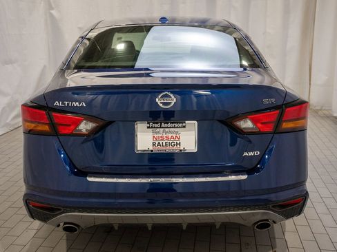 Certified 2021 Nissan Altima 2.5 SR image 4