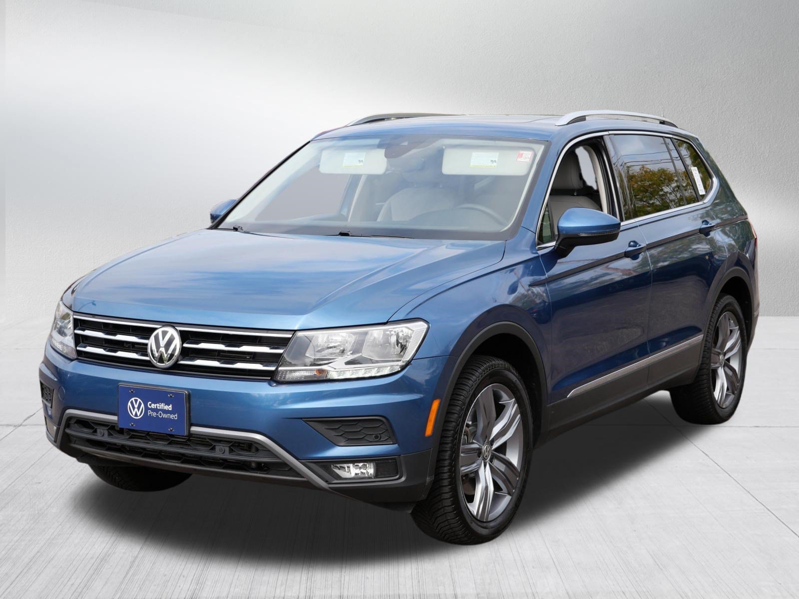 Used 2020 Volkswagen Tiguan SEL AWD/4WD image 3