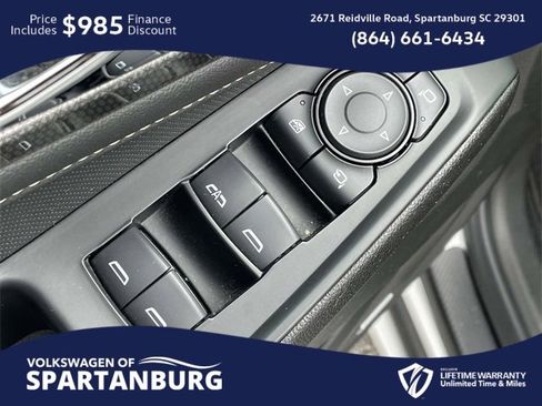 Used 2023 Chevrolet Traverse Premier image 19