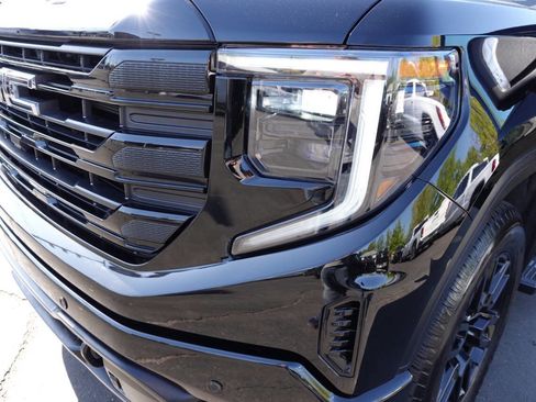 Used 2024 GMC Sierra 1500 Elevation w/ Elevation Premium Package AWD/4WD image 70