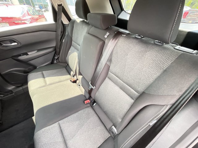 Used 2025 Nissan Rogue SV FWD image 18