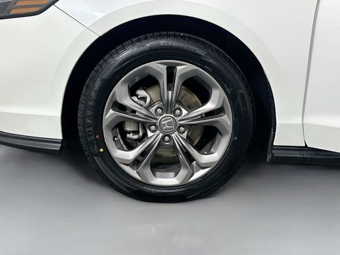 Certified 2024 Honda Accord EX image 31