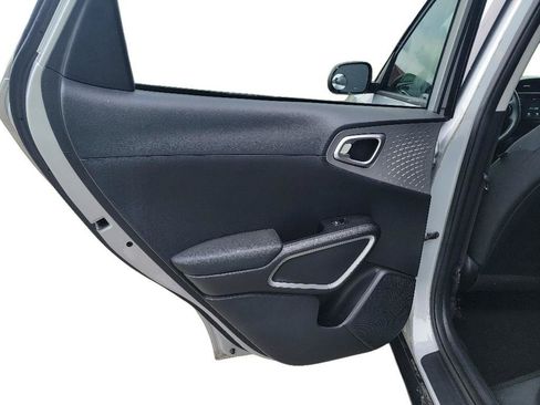 Used 2020 Kia Soul LX FWD image 22