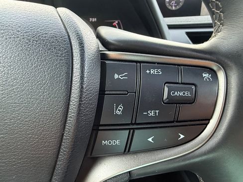 Used 2021 Lexus UX 200 w/ Premium Package FWD image 40