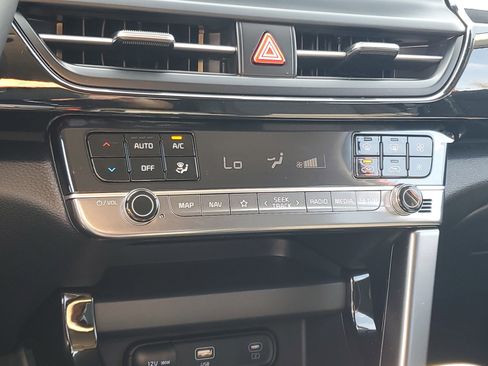 Used 2025 Kia Seltos S image 22