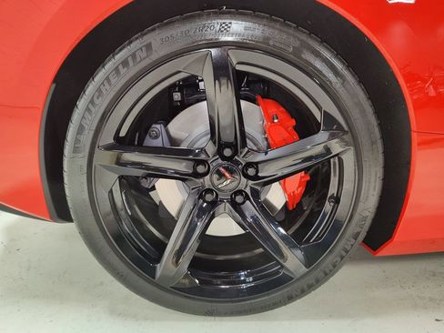 Used 2021 Chevrolet Corvette Stingray Preferred Cpe w/ Z51 Performance Package image 26