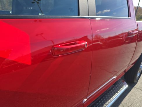 Used 2024 RAM 2500 Big Horn w/ Sport Appearance Package image 13