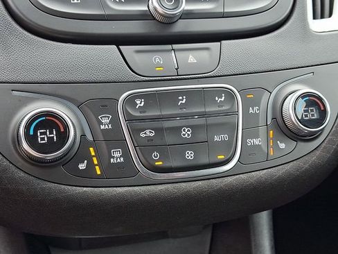 Used 2024 Chevrolet Malibu LT FWD image 15