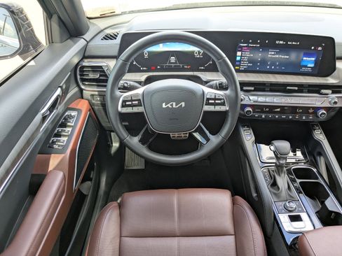 Used 2023 Kia Telluride SX image 19