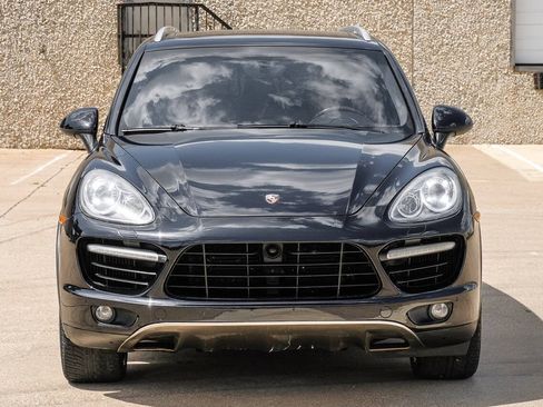 Used 2012 Porsche Cayenne Turbo AWD/4WD image 8