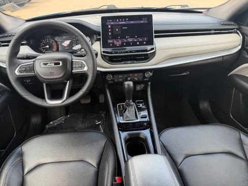 Used 2024 Jeep Compass Limited AWD/4WD image 9