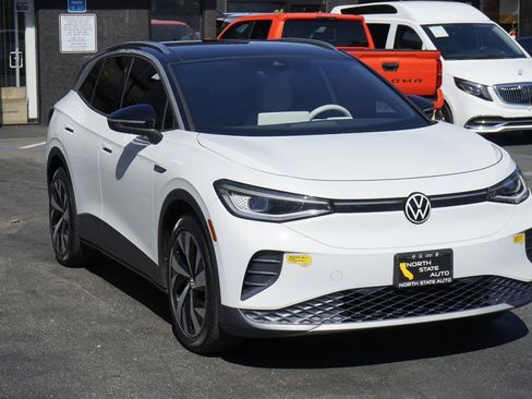 Used 2021 Volkswagen ID.4 1st Edition image 5