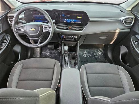 Used 2025 Chevrolet TrailBlazer LT image 16