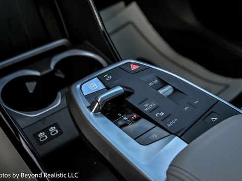 Used 2025 BMW X1 xDrive28i w/ Premium Package image 45