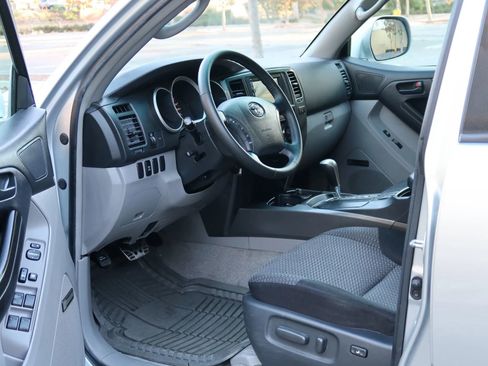 Used 2007 Toyota 4Runner Sport image 19