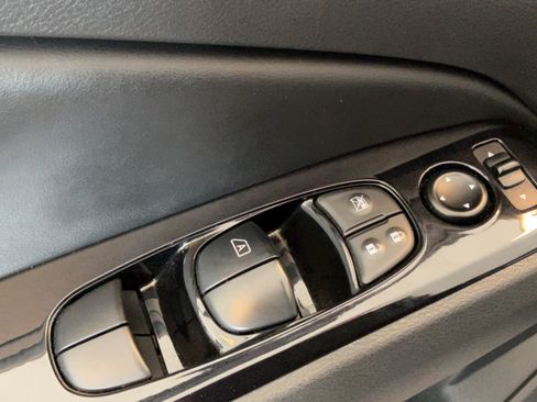 Used 2024 Nissan Altima 2.5 SR FWD image 28