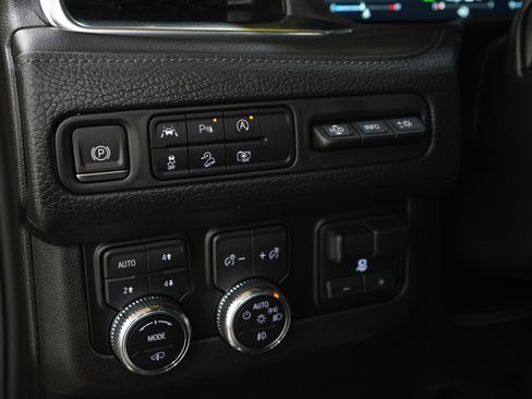 Used 2023 GMC Yukon XL Denali w/ Max Trailering Package AWD/4WD image 28