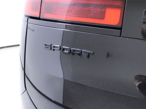 Used 2024 Land Rover Range Rover Sport Dynamic SE AWD/4WD image 9